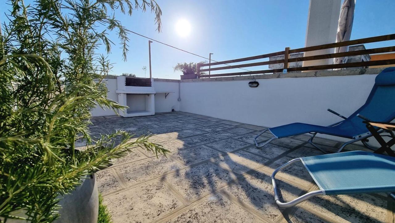 La Terrazza Dei Nonni Apartment Torre Specchia Ruggeri Exterior foto