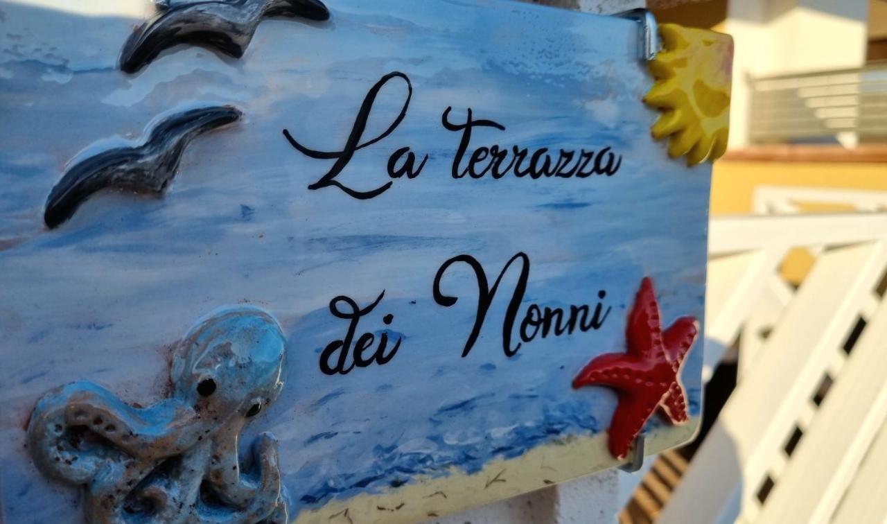 La Terrazza Dei Nonni Apartment Torre Specchia Ruggeri Exterior foto