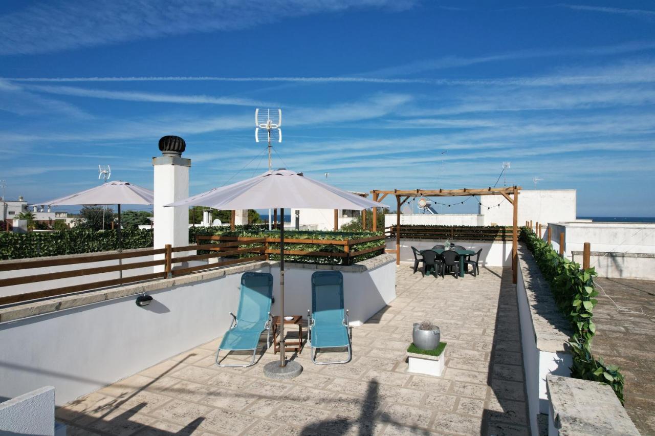 La Terrazza Dei Nonni Apartment Torre Specchia Ruggeri Exterior foto