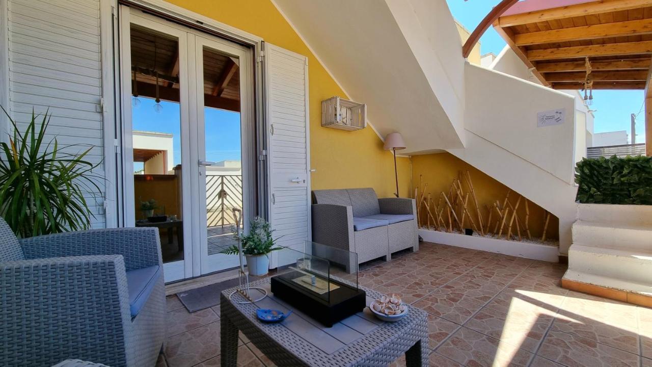 La Terrazza Dei Nonni Apartment Torre Specchia Ruggeri Exterior foto